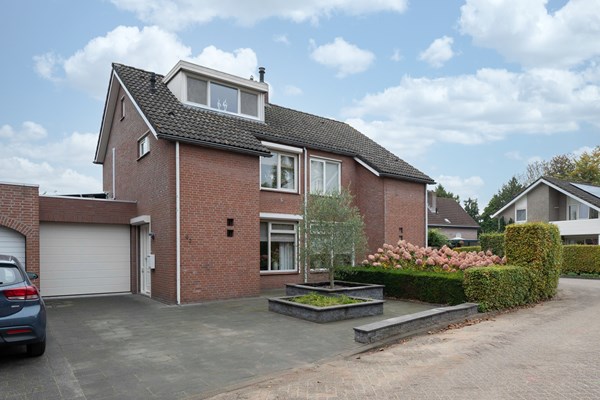 Verkocht: Bovenstraat-Erf 42, 4741 AV Hoeven